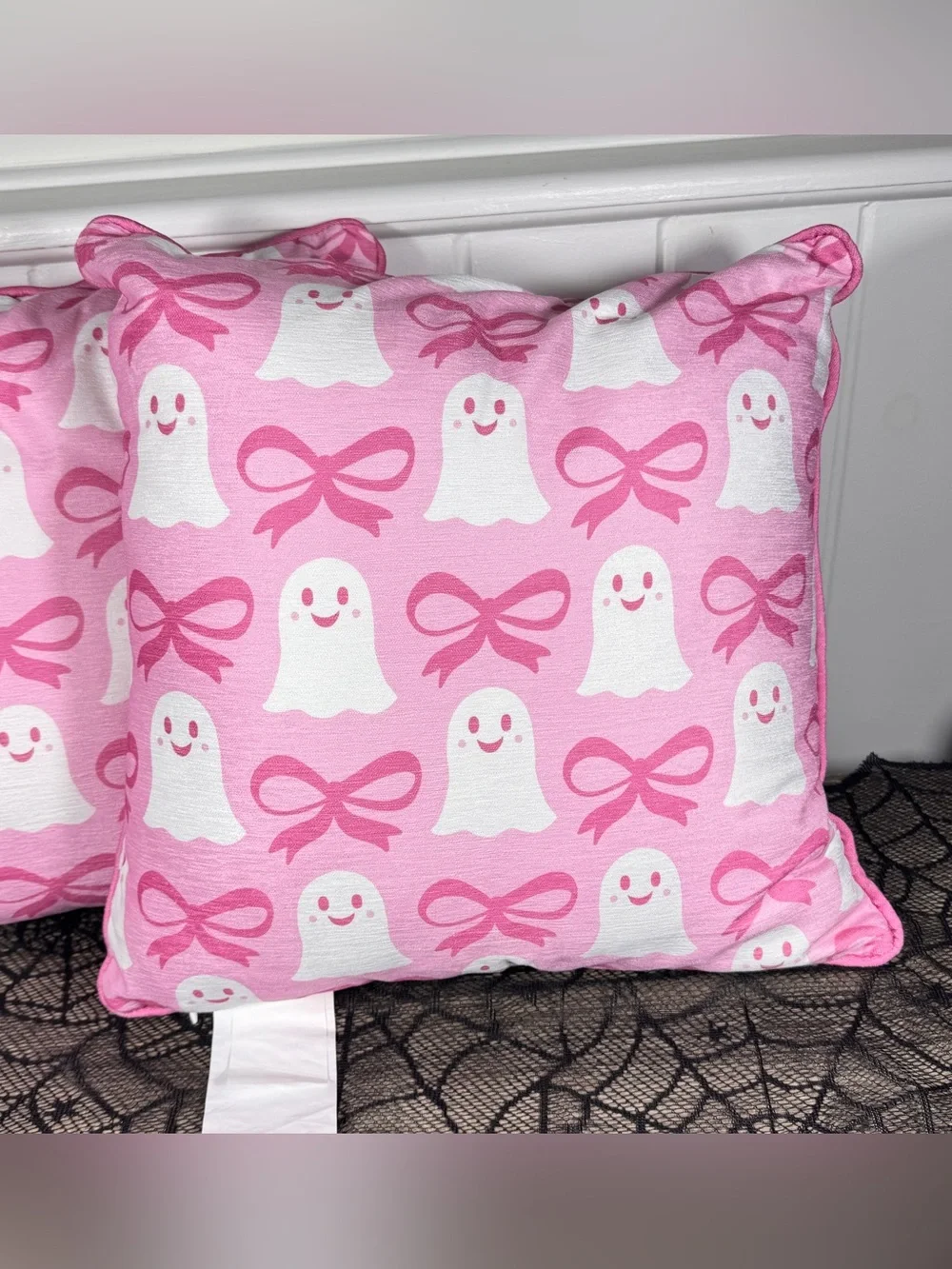 NEW Envogue Girlie Ghost Halloween Pillows Set of 2